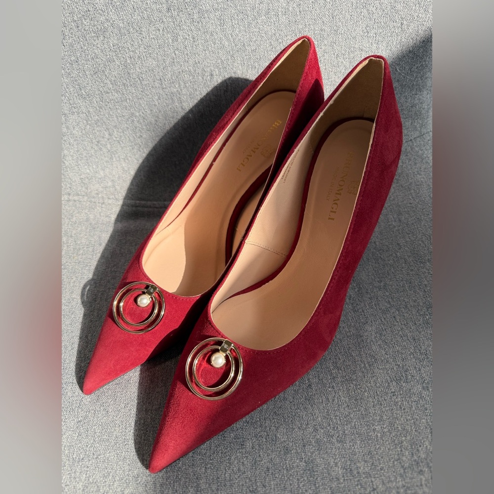 Bruno Magli Babette Suede Pump In Red Size US 10